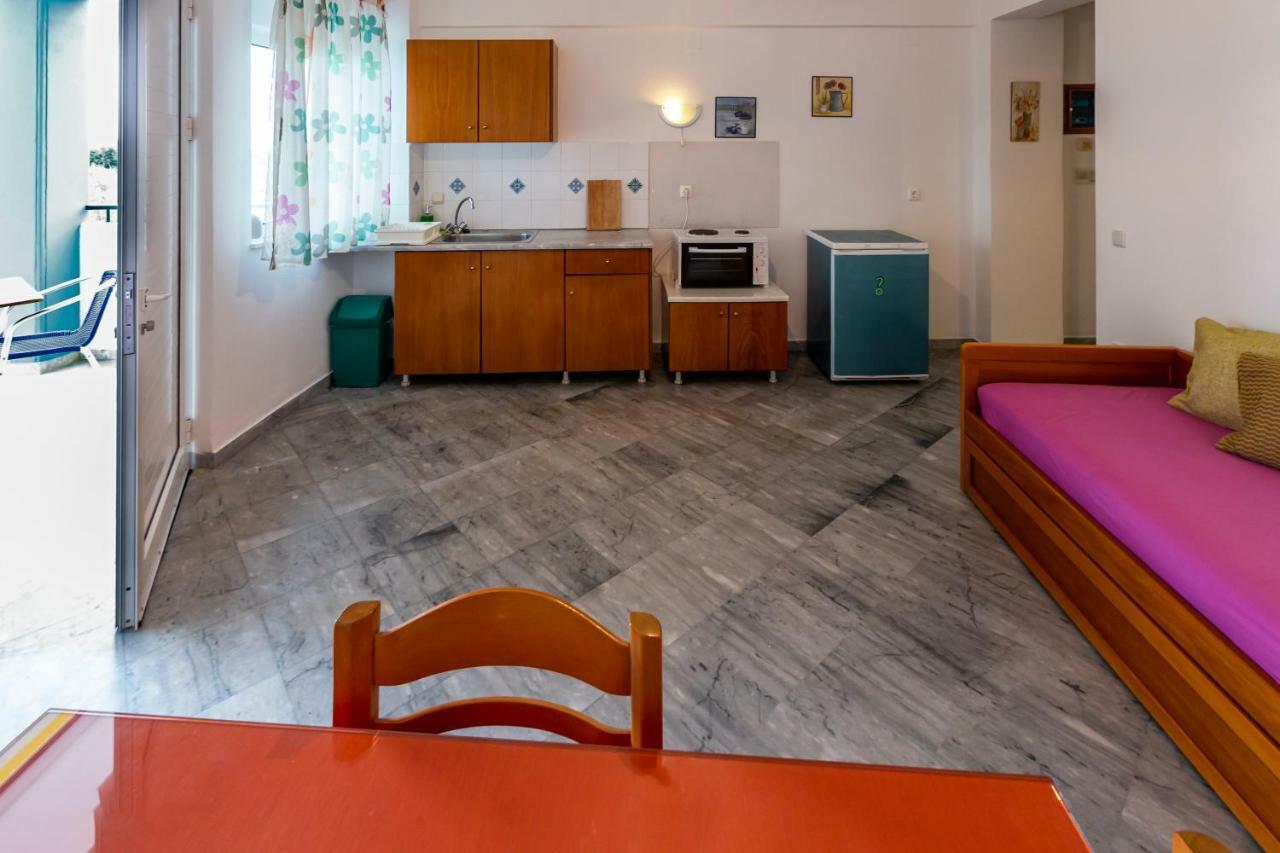 Iris Apartments Chrani Eksteriør bilde